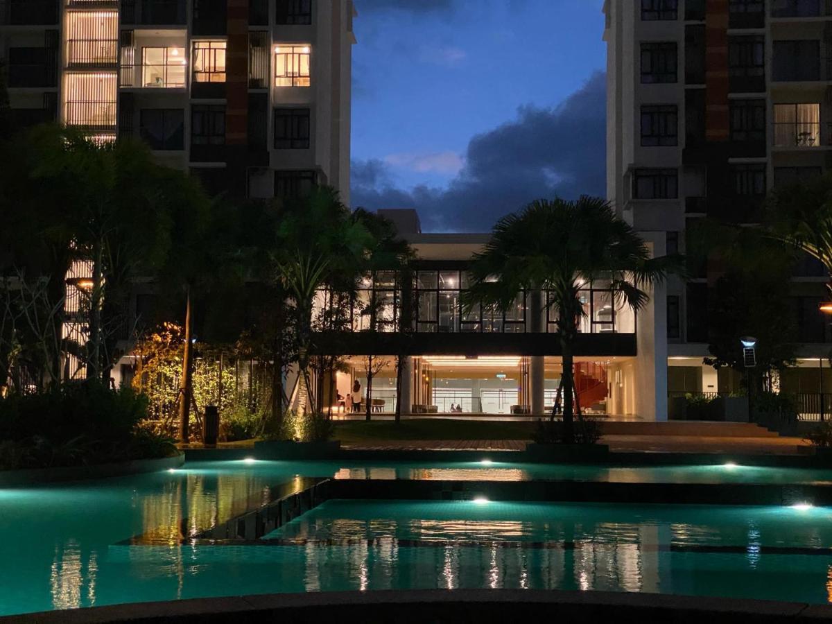 Timurbay By Seascape Kuantan Exterior photo