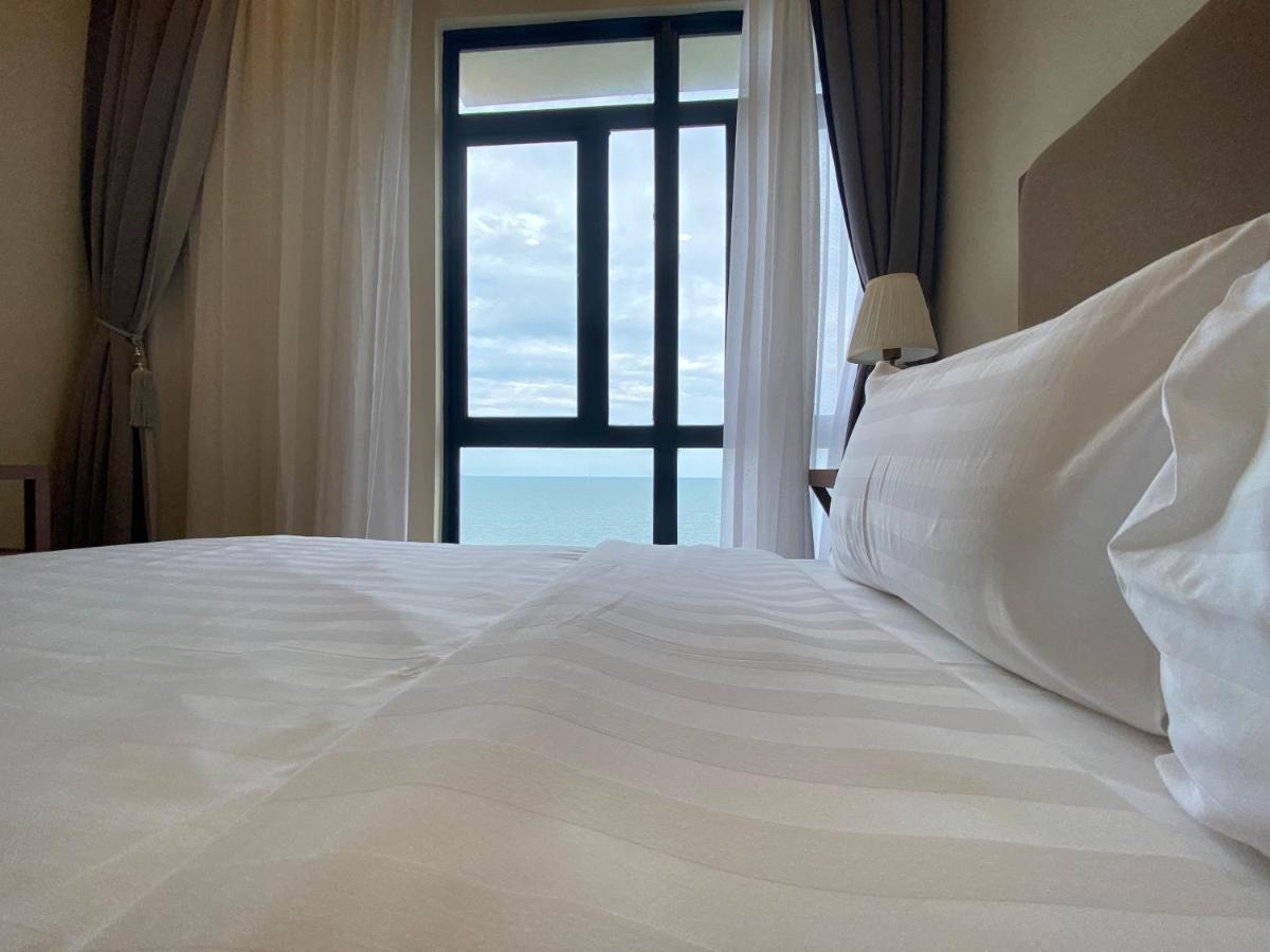 Timurbay By Seascape Kuantan Exterior photo