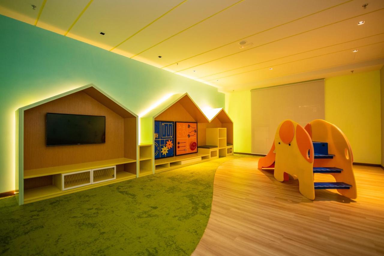 Timurbay By Seascape Kuantan Exterior photo