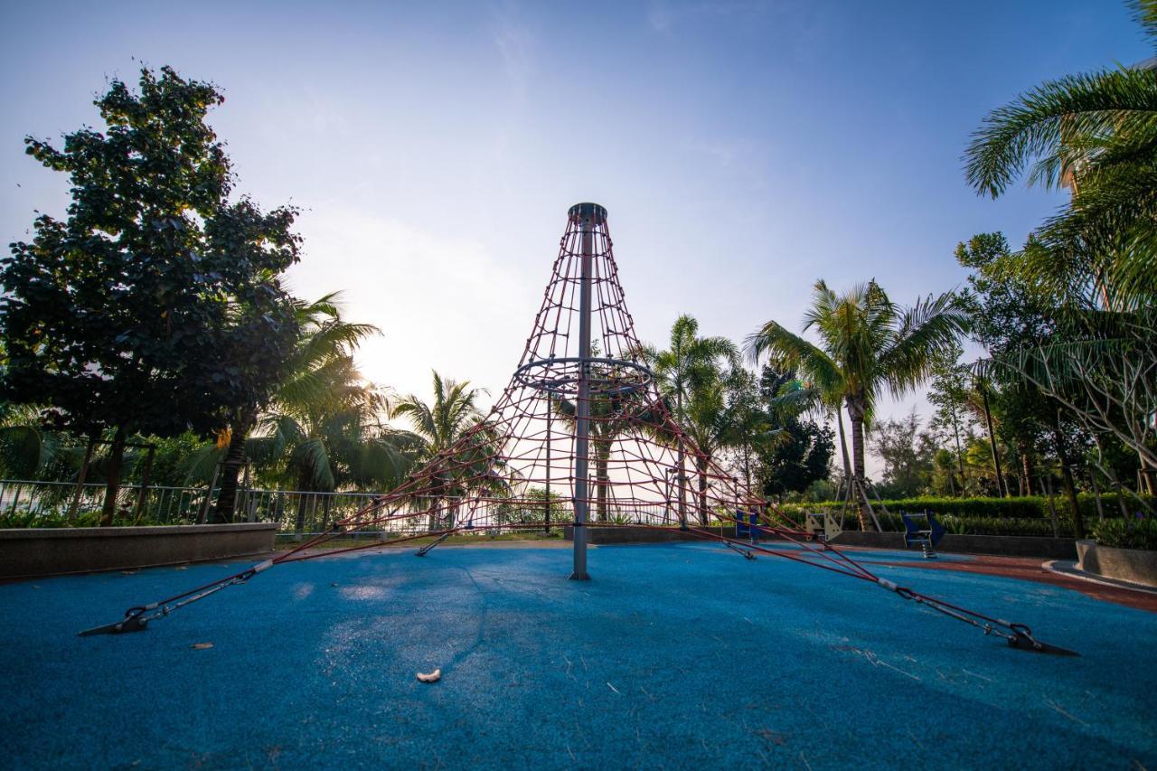 Timurbay By Seascape Kuantan Exterior photo