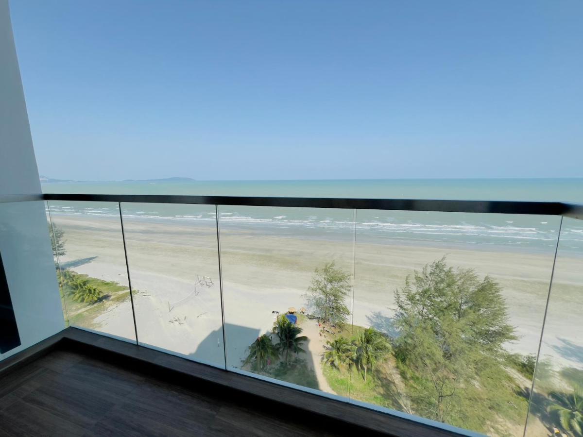 Timurbay By Seascape Kuantan Exterior photo